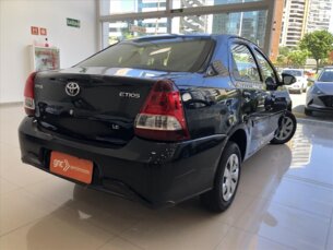 Foto 4 - Toyota Etios Hatch Etios Platinum 1.5 (Flex) (Aut) automático