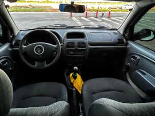 Foto 7 - Renault Clio Clio Authentique 1.0 16V (Flex) 2p manual