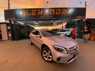 Foto 1 - Mercedes-Benz GLA GLA 200 Advance automático