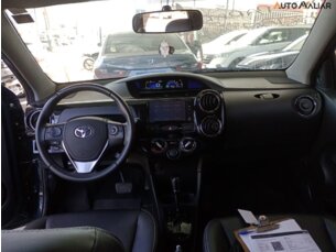 Foto 2 - Toyota Etios Hatch Etios Cross 1.5 (Flex) (Aut) automático