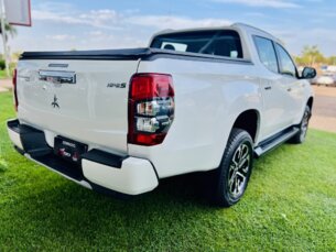 Foto 5 - Mitsubishi L200 Triton L200 Triton Sport 2.4 D HPE-S 4WD (Aut) automático