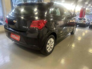 Foto 4 - Chevrolet Onix Onix 1.0 LT SPE/4 manual