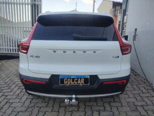 Foto 5 - Volvo XC40 XC40 2.0 T5 Momentum automático