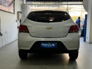 Foto 6 - Chevrolet Onix Onix 1.0 LT SPE/4 manual