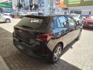 Foto 7 - Chevrolet Onix Onix 1.0 LT manual