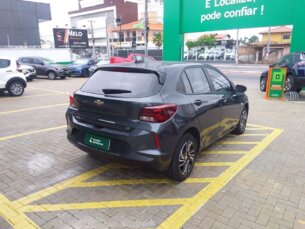 Foto 5 - Chevrolet Onix Onix 1.0 LT manual