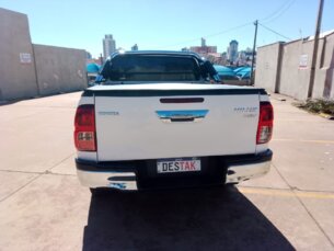 Foto 8 - Toyota Hilux Cabine Dupla Hilux 2.8 TDI SRV CD 4x4 (Aut) automático