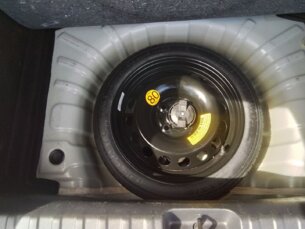 Foto 9 - Chevrolet Onix Onix 1.0 Turbo LT manual