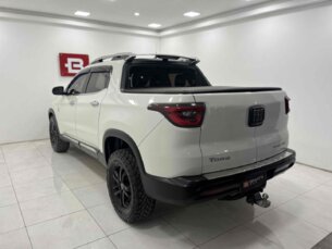 Foto 10 - Fiat Toro Toro Volcano 2.0 diesel AT9 4x4 automático