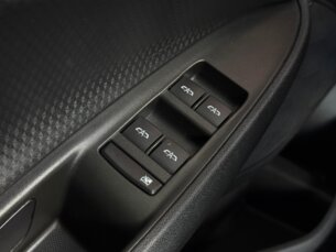 Foto 9 - Chevrolet Onix Onix 1.0 Turbo (Aut) automático