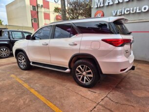 Foto 3 - Toyota SW4 SW4 2.8 TDI SRX 5L 4x4 (Aut) automático