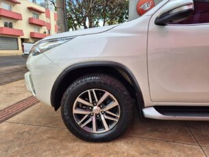 Foto 7 - Toyota SW4 SW4 2.8 TDI SRX 5L 4x4 (Aut) automático