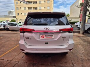 Foto 9 - Toyota SW4 SW4 2.8 TDI SRX 5L 4x4 (Aut) automático