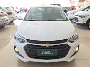 Foto 2 - Chevrolet Onix Onix 1.0 LT manual
