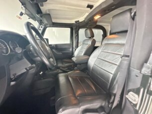 Foto 8 - Jeep Wrangler Wrangler 3.8 V6 (aut) automático