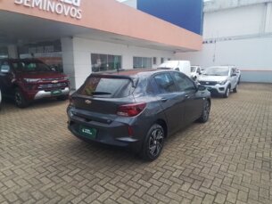 Foto 5 - Chevrolet Onix Onix 1.0 LT manual