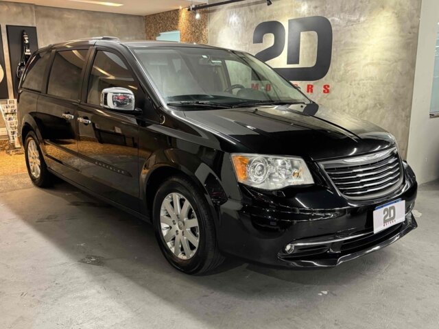 Chrysler Town & Country 3.6 Limited 2012