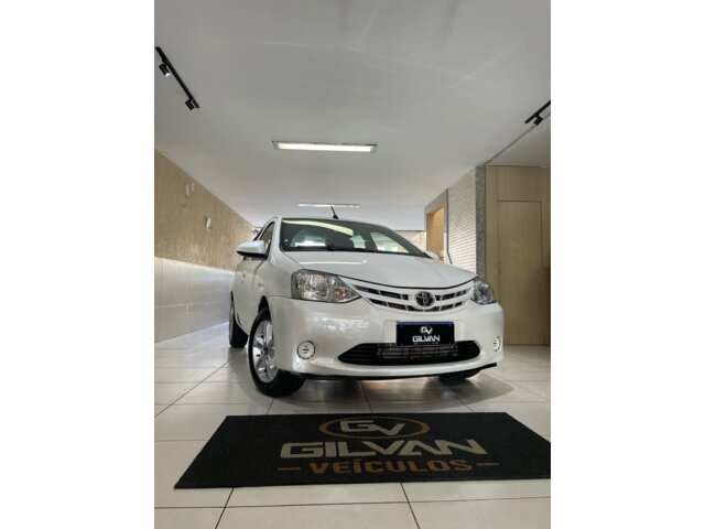Toyota Etios Hatch Etios X 1.3 (Flex) 2017