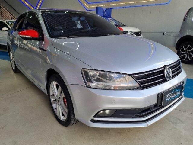 Foto 3 - Volkswagen Jetta 2.0 TSI Highline DSG 2015