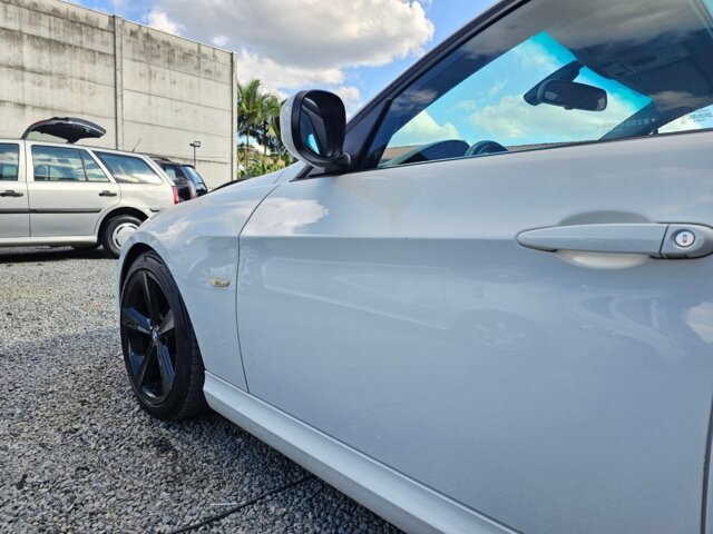 Foto 2 - BMW Série 3 320i 2.0 16V 2010