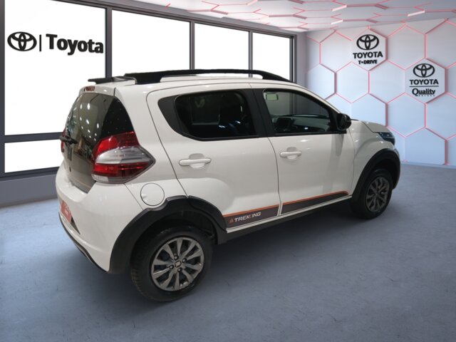 Foto 3 - Fiat Mobi 1.0 Trekking 2025