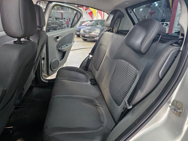 Foto 7 - Fiat Palio Attractive 1.0 8V (Flex) 2013