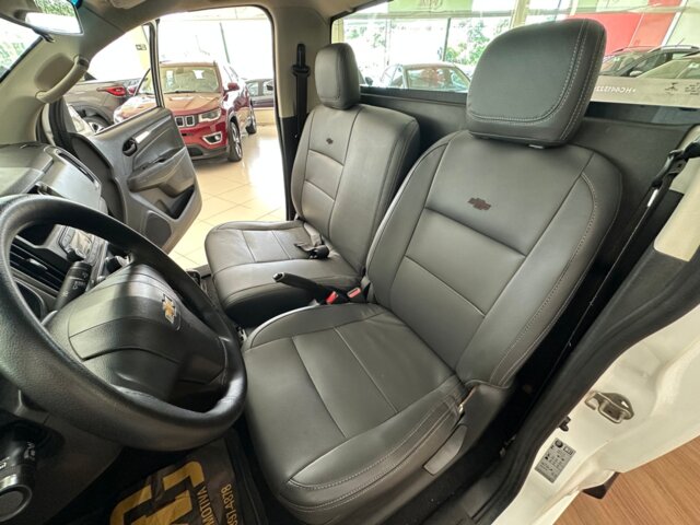 Foto 10 - Chevrolet S10 Cabine Simples S10 2.8 CTDi Cabine Simples LS 4WD 2017