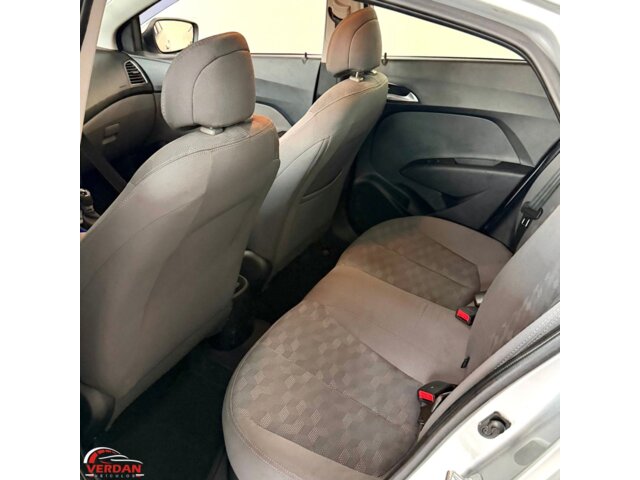 Foto 10 - Hyundai HB20S 1.0 Comfort Plus 2017