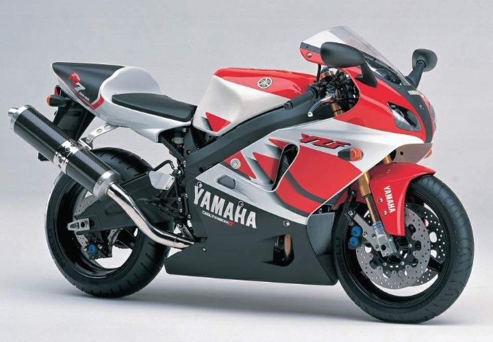 10 - Yamaha R7 1999 (106 cv, 176 kg)