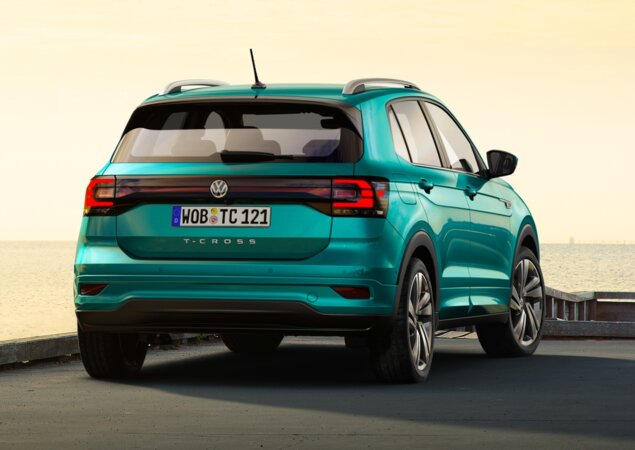 Versão R-Line tem para-choques pintados