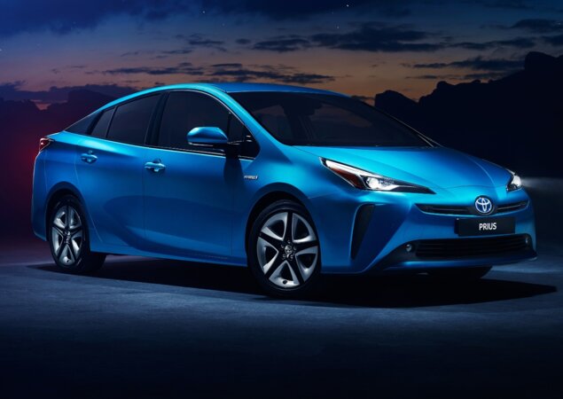 Toyota Prius reestilizado estreia no Salão de Los Angeles