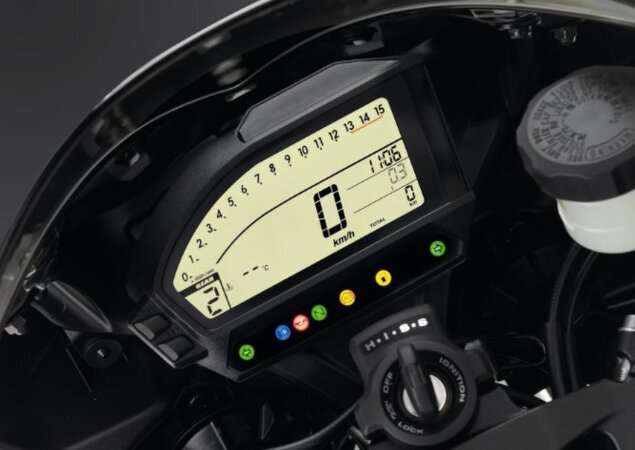 Painel da CBR 1000 RR 2012 tem agora indicador de marcha engatada
