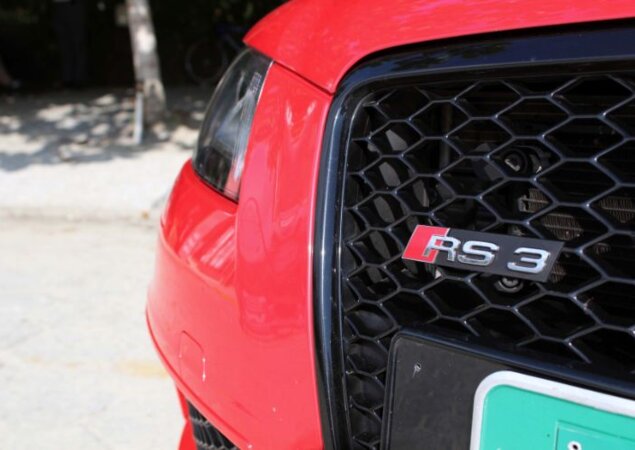 Detalhe do logo RS3: Não é um A3 comum