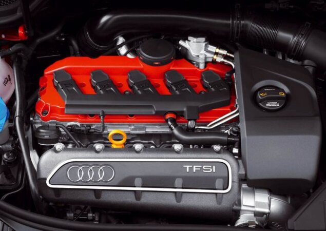 O cinco cilindros turbo da Audi