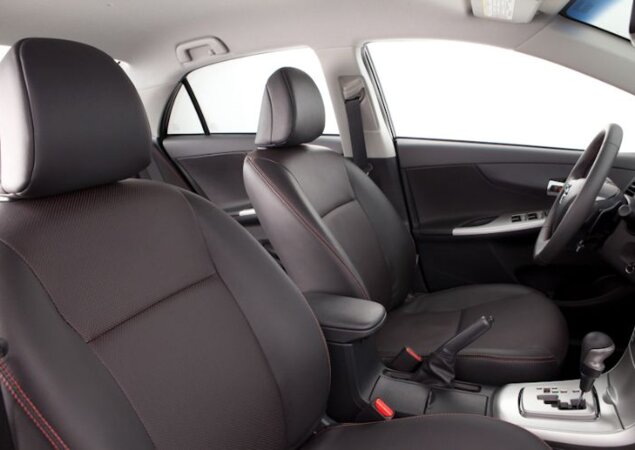Interior do Toyota Corolla  XRS