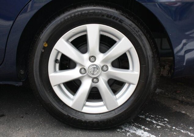Nissan Versa SL