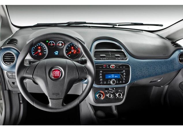 Interior do Punto Attractive