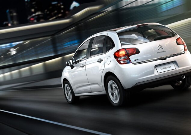 Motores sedão 1.5 ou 1.6, ambos flex