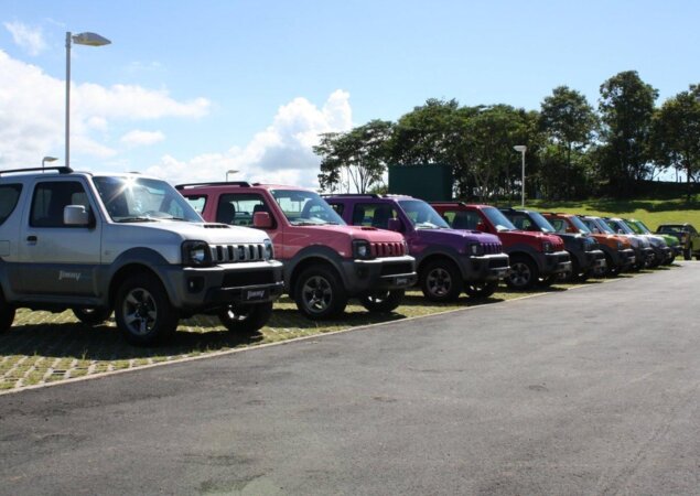 Linha de cores do Jimny