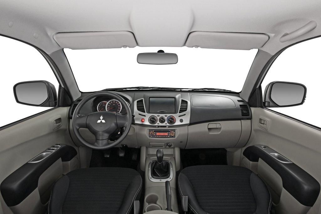 Mitsubishi L200 Triton HLS