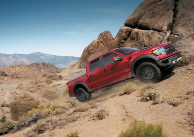 Versão de performance da picape F-150 ganha série especial em vermelho