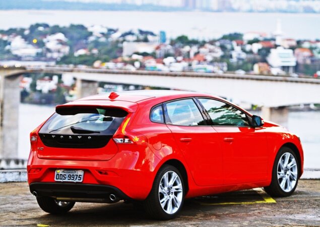 Volvo V40