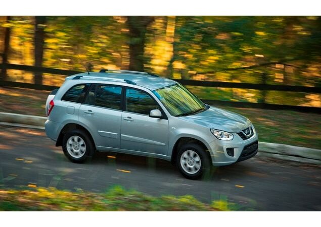 Por enquanto, só há opção de câmbio manual de cinco velocidades para SUV