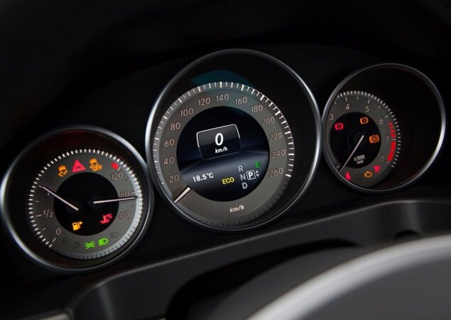 Painel de instrumentos do Mercedes-Benz Classe E