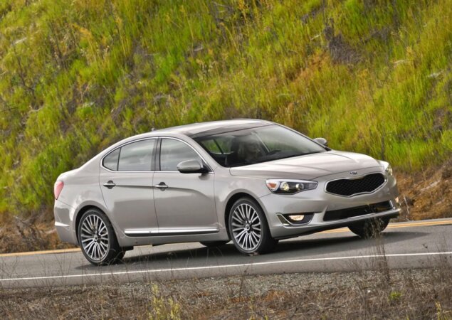 A Kia confirmou a chegada do Cadenza 2014 às revendas da marca ainda em julho, o modelo sai por R$ 139.900