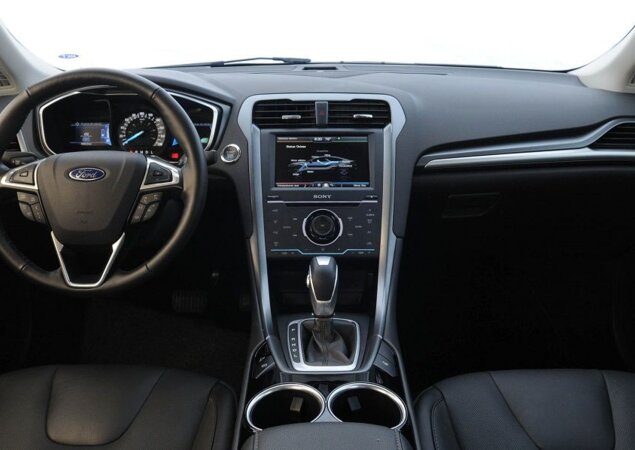 Cabine do Ford Fusion Hybrid
