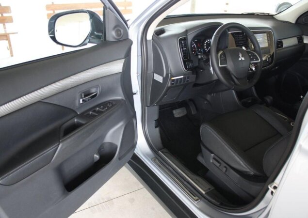 Interior do Mitsubishi Outlander