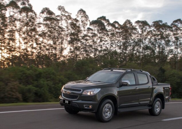 Modelo também é oferecido com motor 2.4 flex de 147 cv