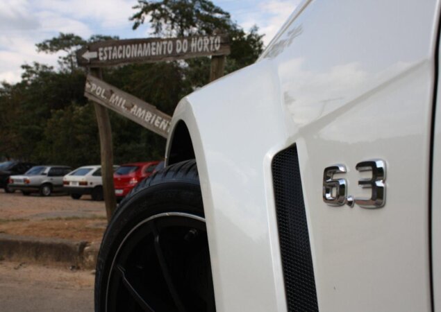 Hoje, andar com um supercarro é, literalmente, um passeio no parque