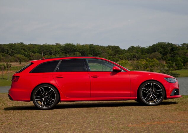 Perua tem motor 4.0 V8 biturbo a gasolina de 560 cv